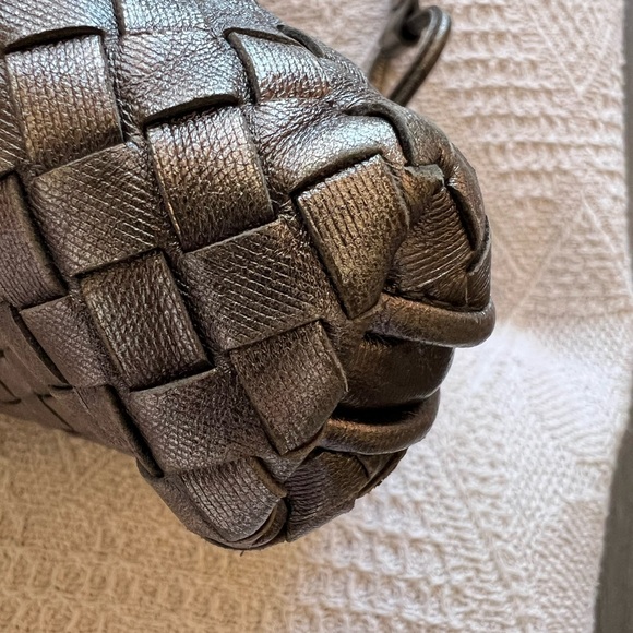 ✨💯100% Authentic Bottega Veneta Silver gray Woven Leather Nodini Crossbody Bag - Picture 3 of 14